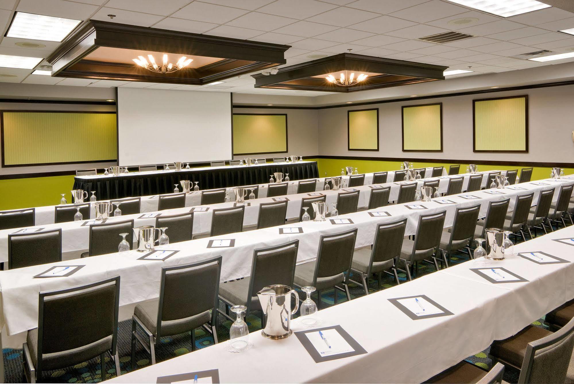 Wyndham Garden Oklahoma City Resort & Conference Hotel Near Airport, Fairgrounds Paycom & I40 Exterior photo